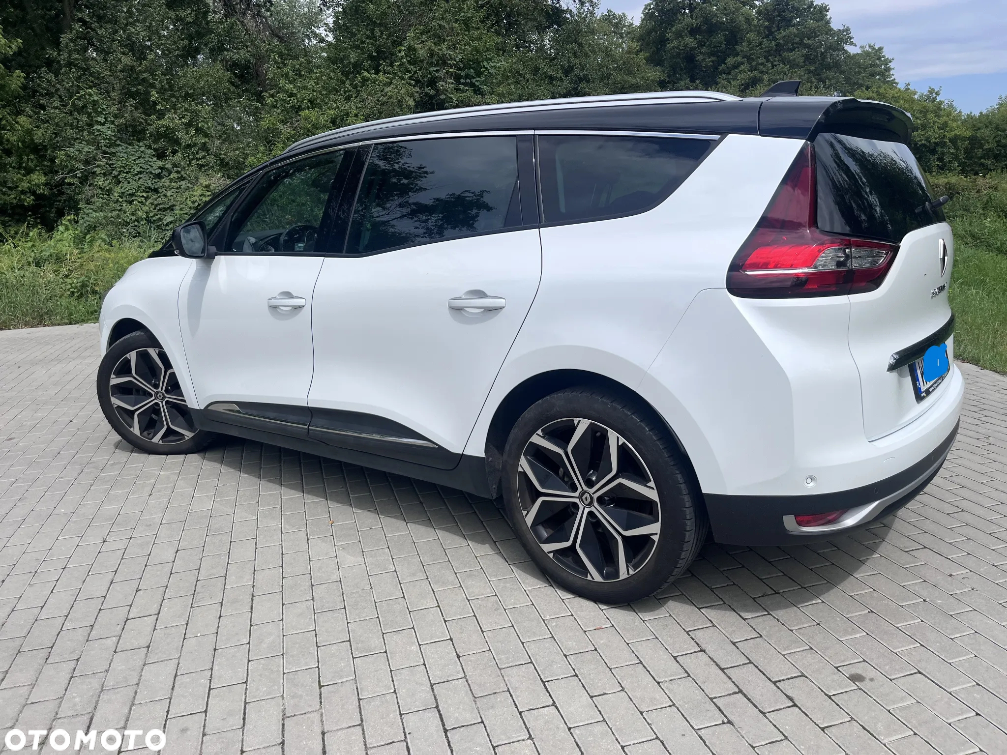 Renault Grand Scenic Gr 1.3 TCe FAP Intens EDC - 4