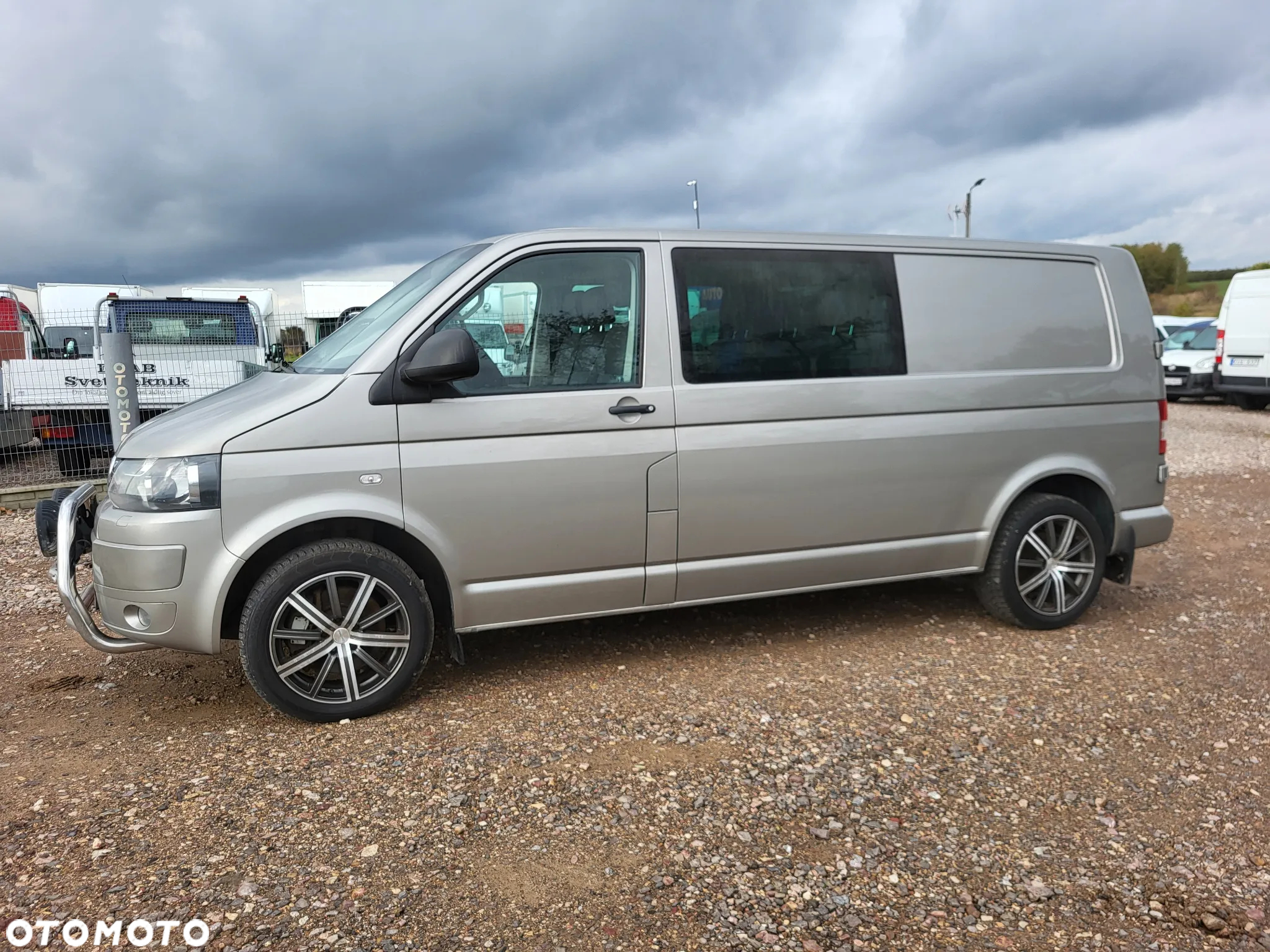 Volkswagen Transporter T5 DSG Doka Lang Comfortline - 4