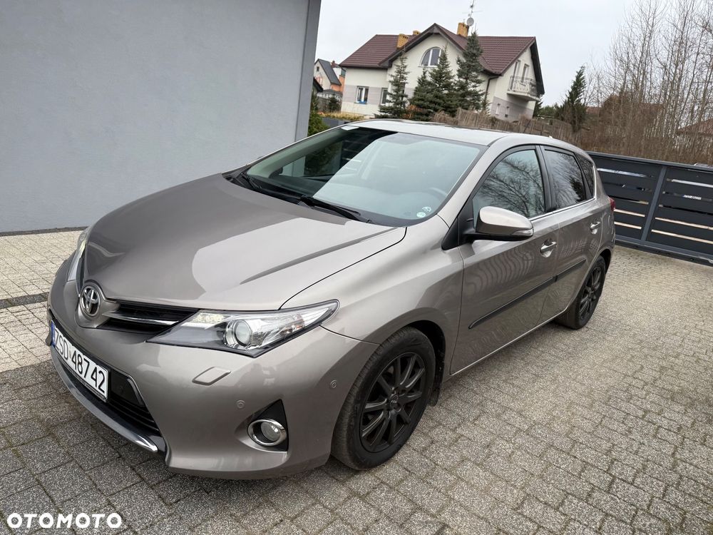 Toyota Auris 2.0 D-4D Prestige - 26