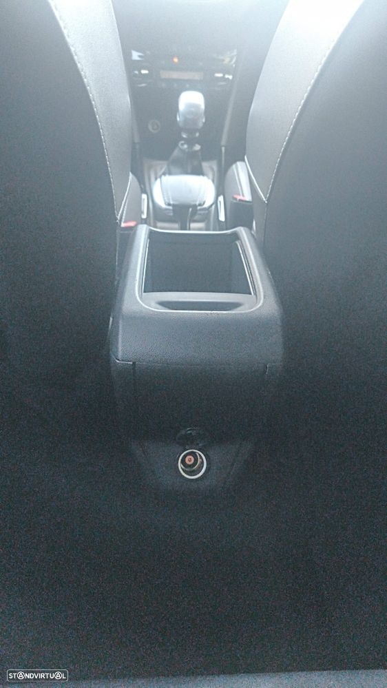 Peugeot 2008 1.6 BlueHDi Allure - 22