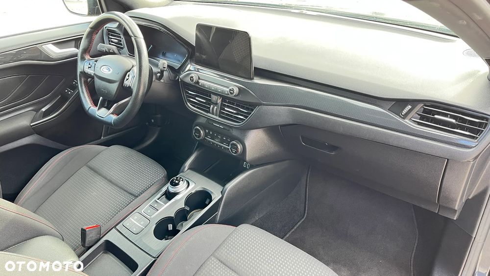 Ford Focus 2.0 EcoBlue STart-Stopp-System ST-LINE - 26