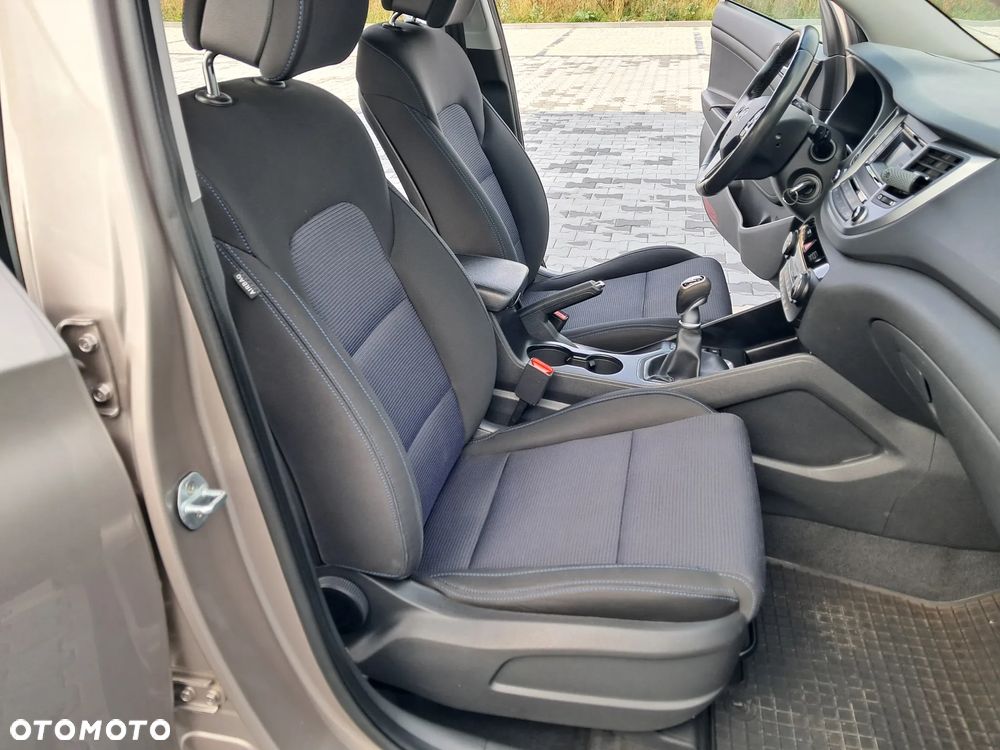 Hyundai Tucson 1.6 GDI BlueDrive Style 2WD - 27