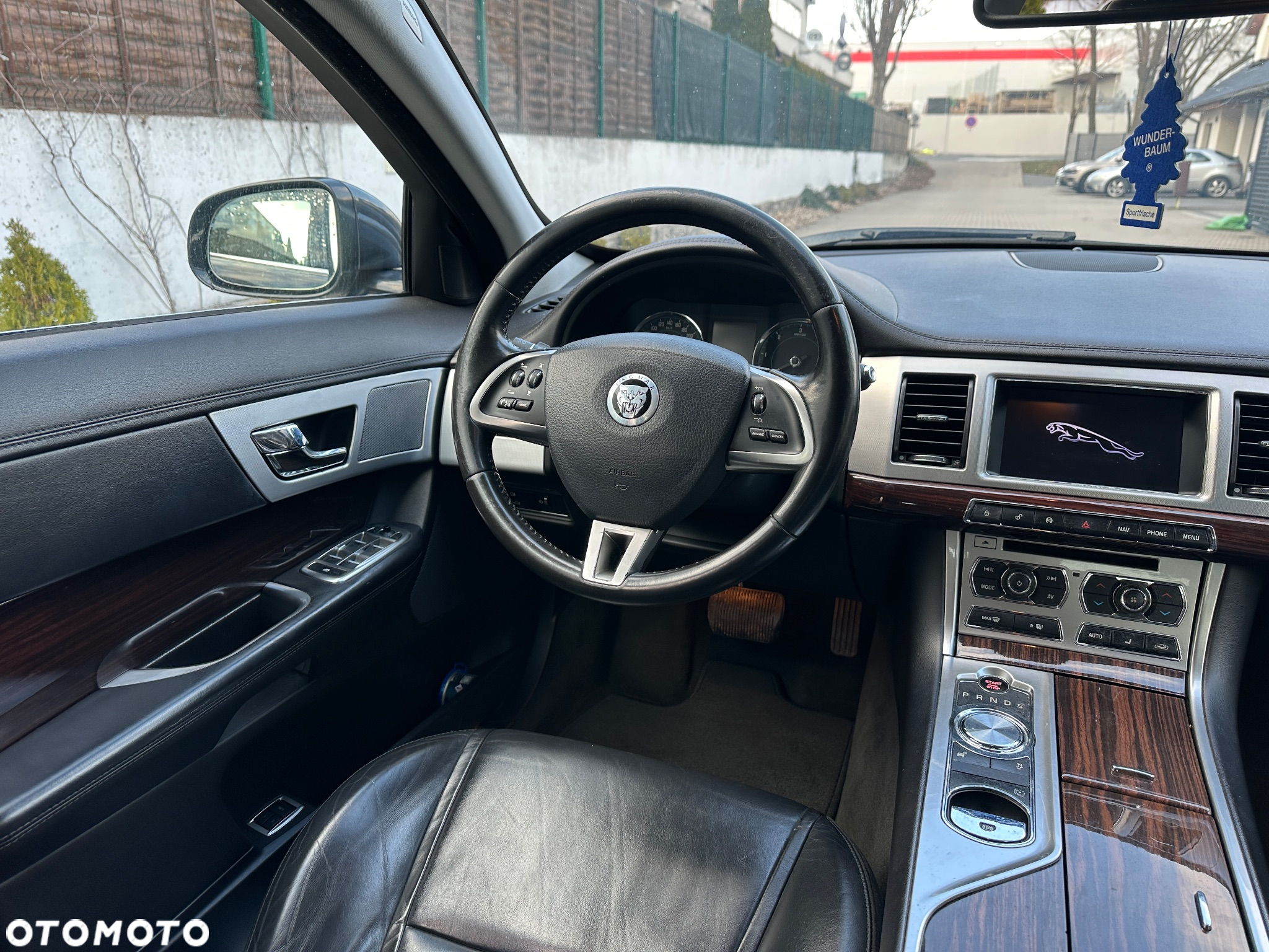 Jaguar XF 2.2 D Premium Luxury - 20