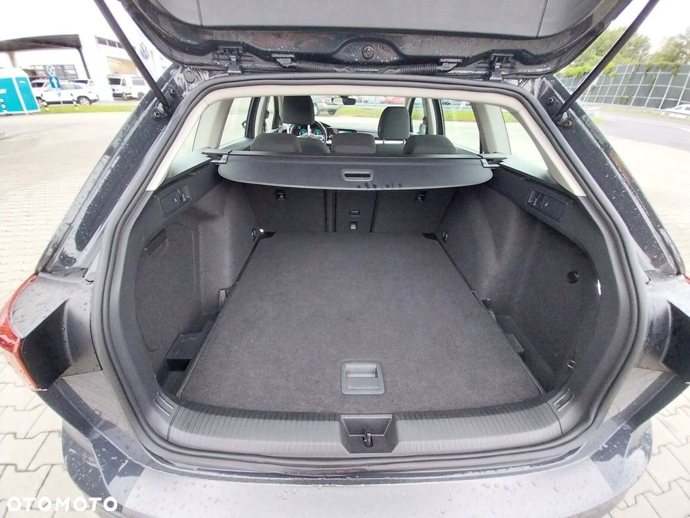 Volkswagen Golf - 8