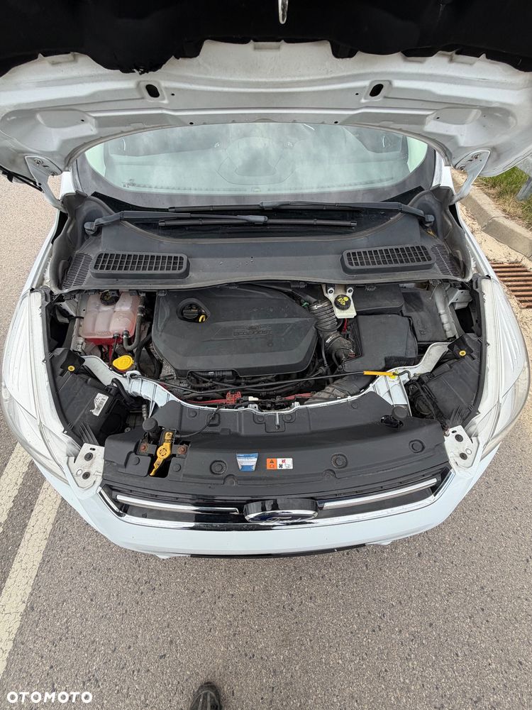 Ford Kuga 1.6 EcoBoost 2x4 Individual - 34