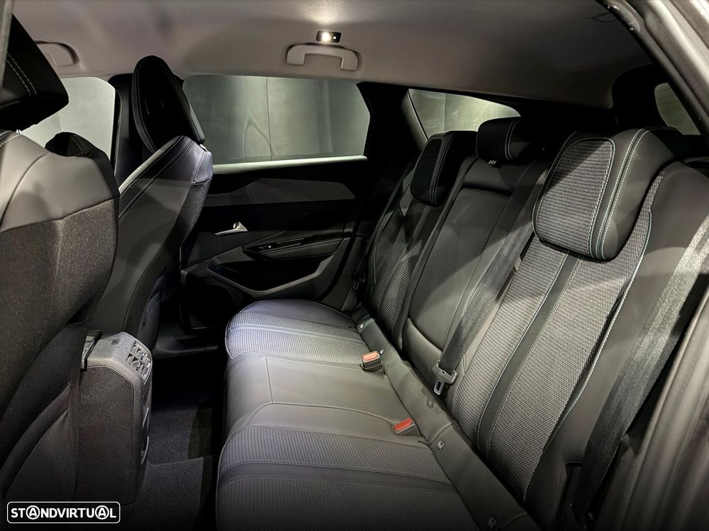 Peugeot 308 SW 1.2 PureTech Allure EAT8 - 32
