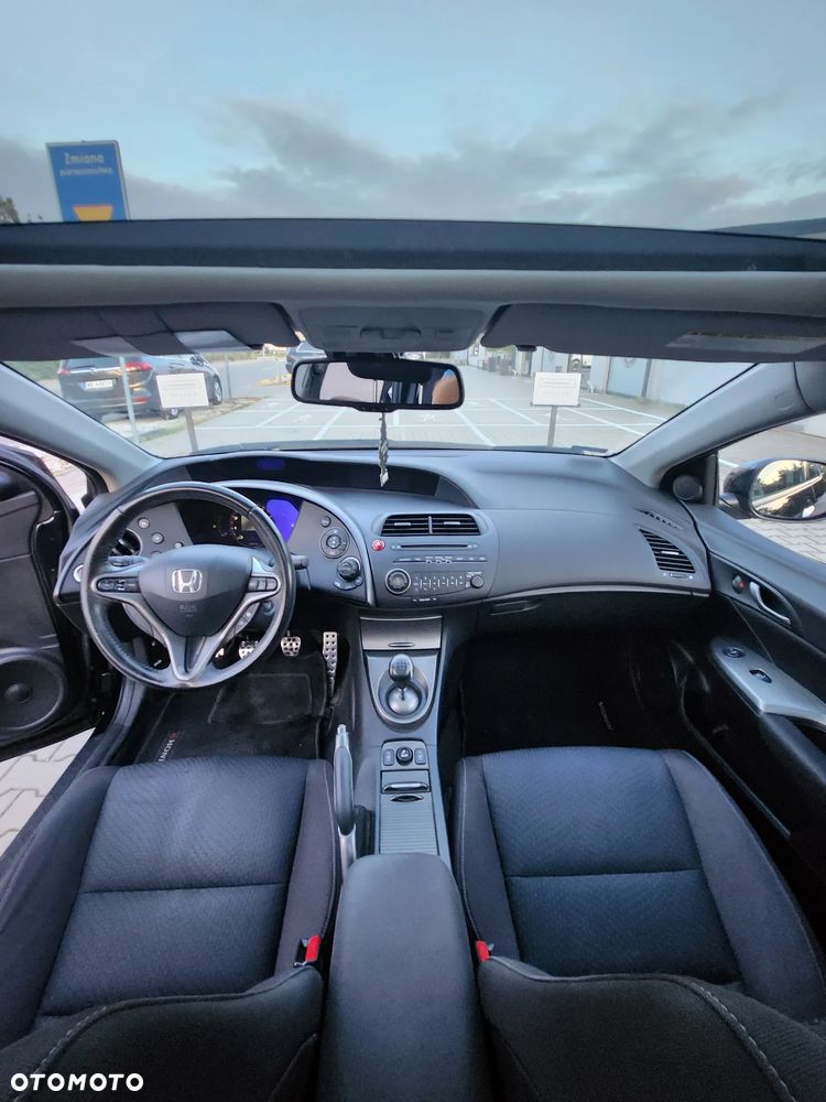 Honda Civic 1.8 Executive - 12