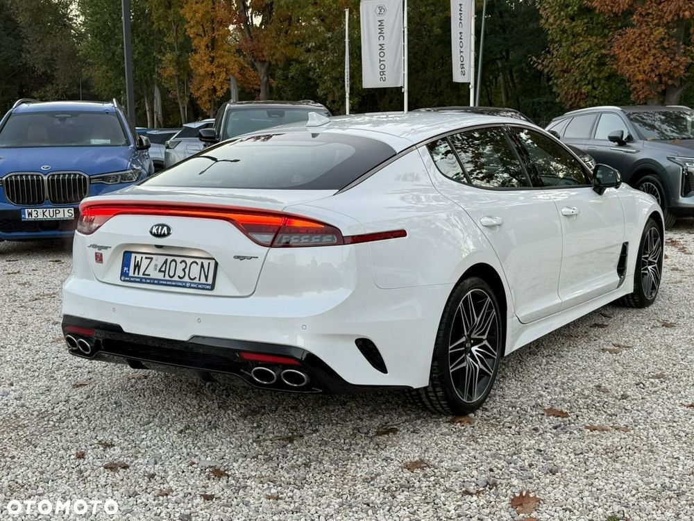 Kia Stinger - 3