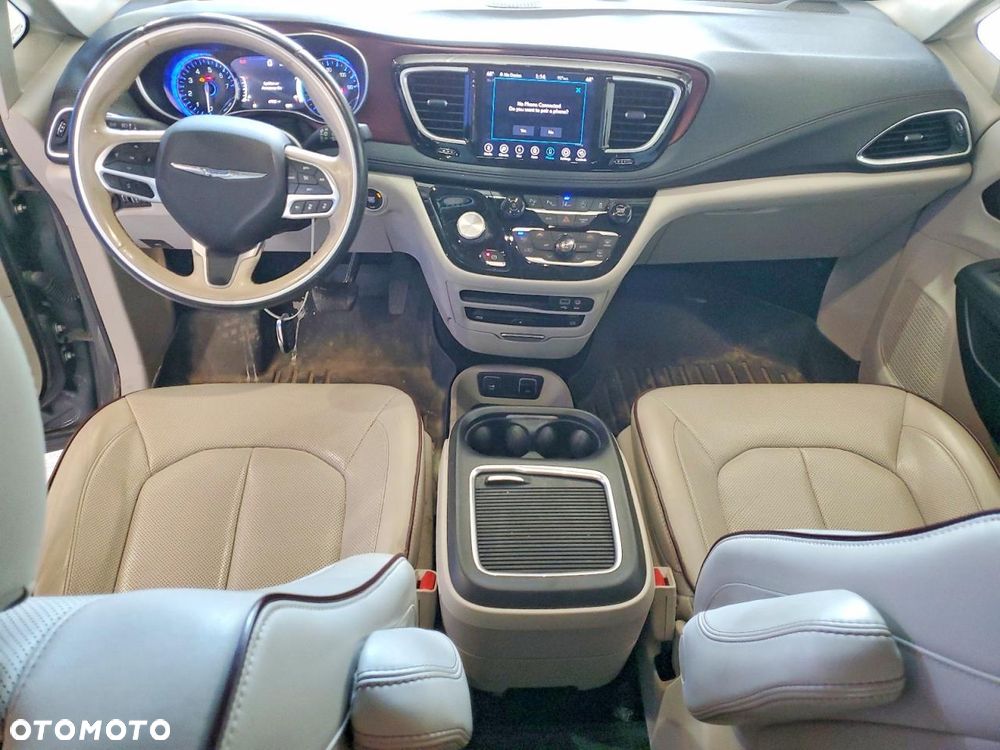 Chrysler Pacifica - 7