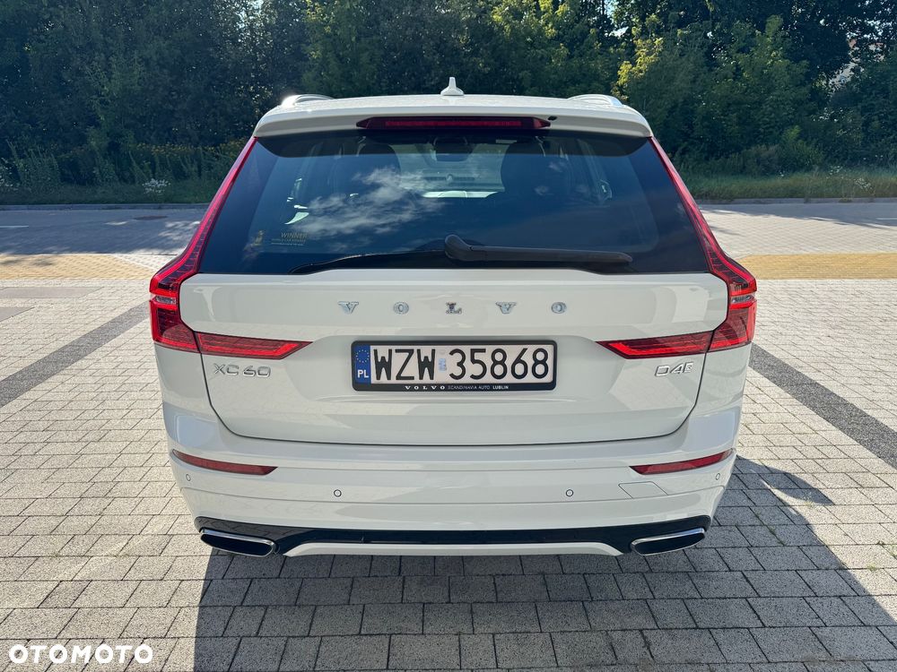 Volvo XC 60 D4 R-Design - 8