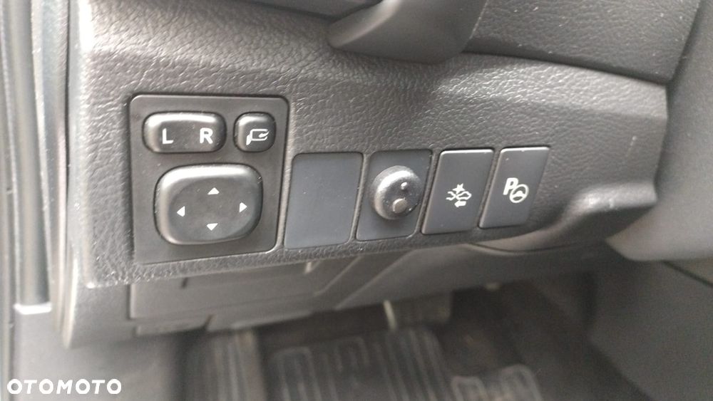 Toyota Auris 1.8 HSD Luna - 24