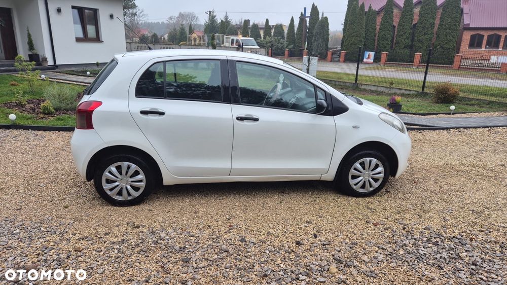 Toyota Yaris 1.0 Luna A/C - 9