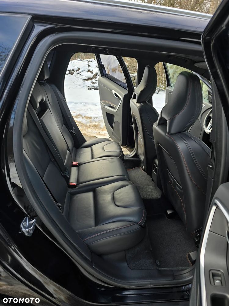 Volvo XC 60 D4 Drive-E Ocean Race - 24