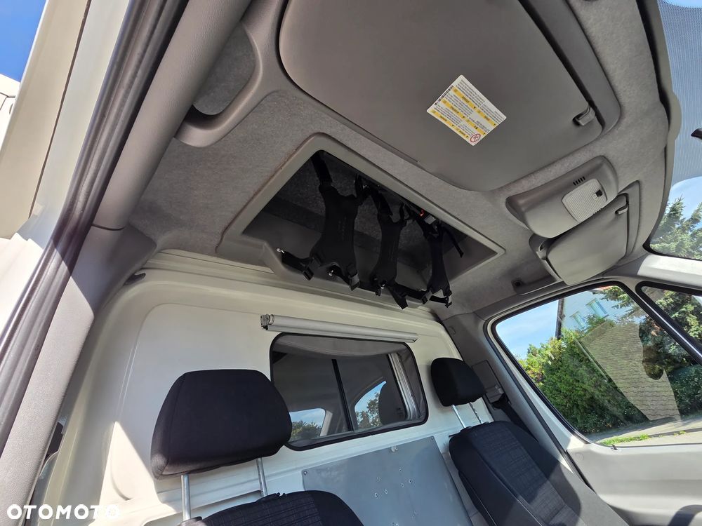 Mercedes-Benz Sprinter - 23