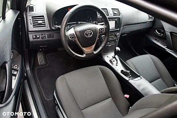 Toyota Avensis 2.0 Premium MS - 16