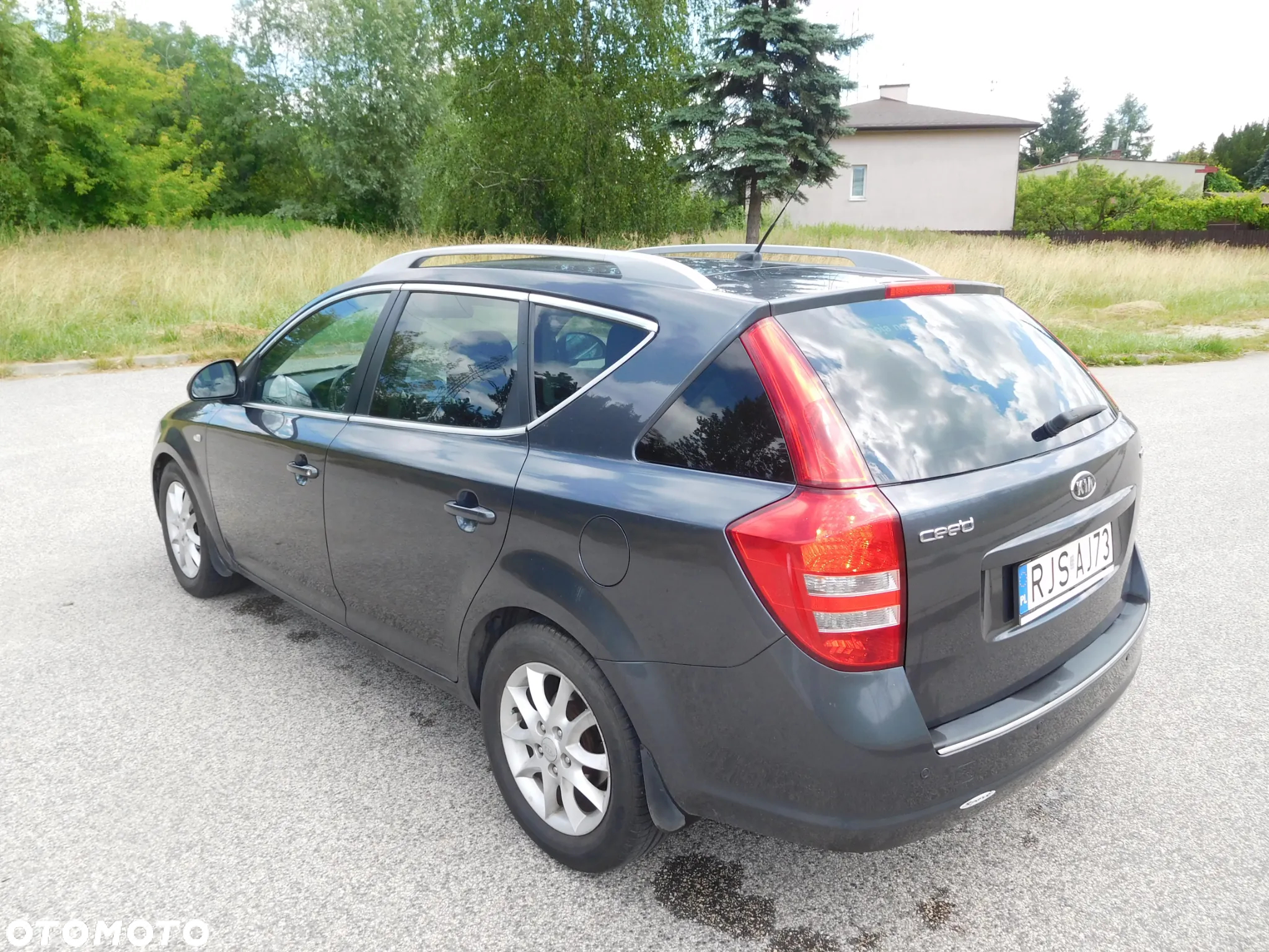 Kia Ceed Cee'd 2.0 crdi Comfort + - 4