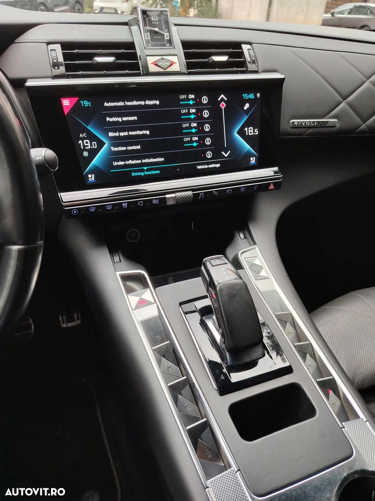 DS Automobiles DS 7 Crossback 4x4 300 RIVOLI - 9