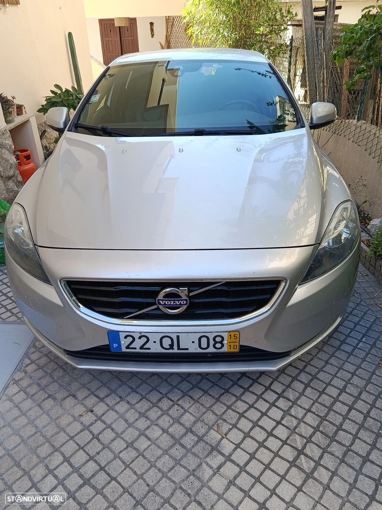 Volvo V40 2.0 D2 VOR - 1