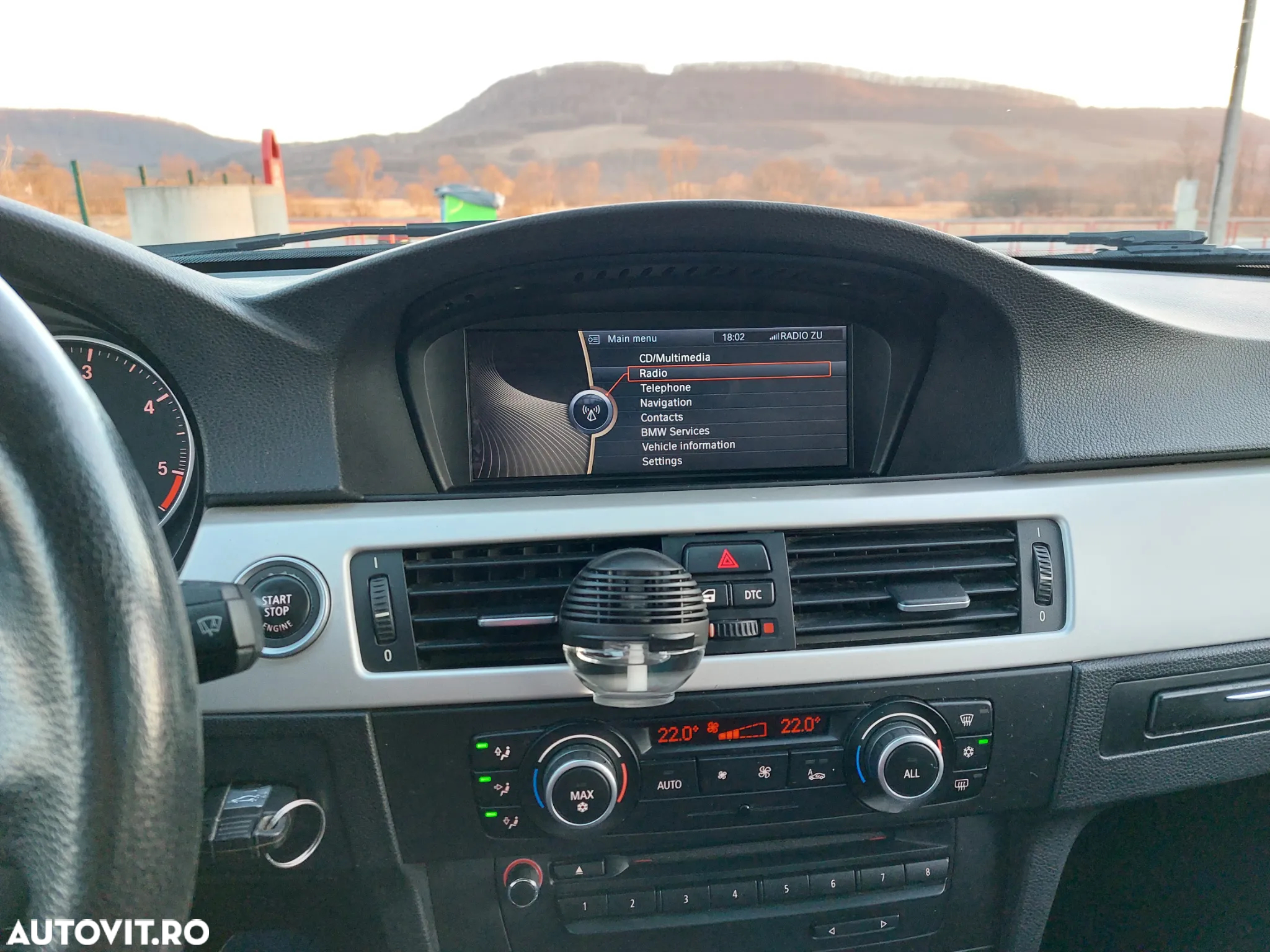 BMW Seria 3 320d DPF Touring Aut. - 10