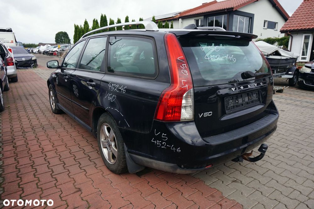 VOLVO V50 LIFT KOMBI 2007 452-46 1.6 D D4164T 109KM MTX75 CZARNY na części - 3