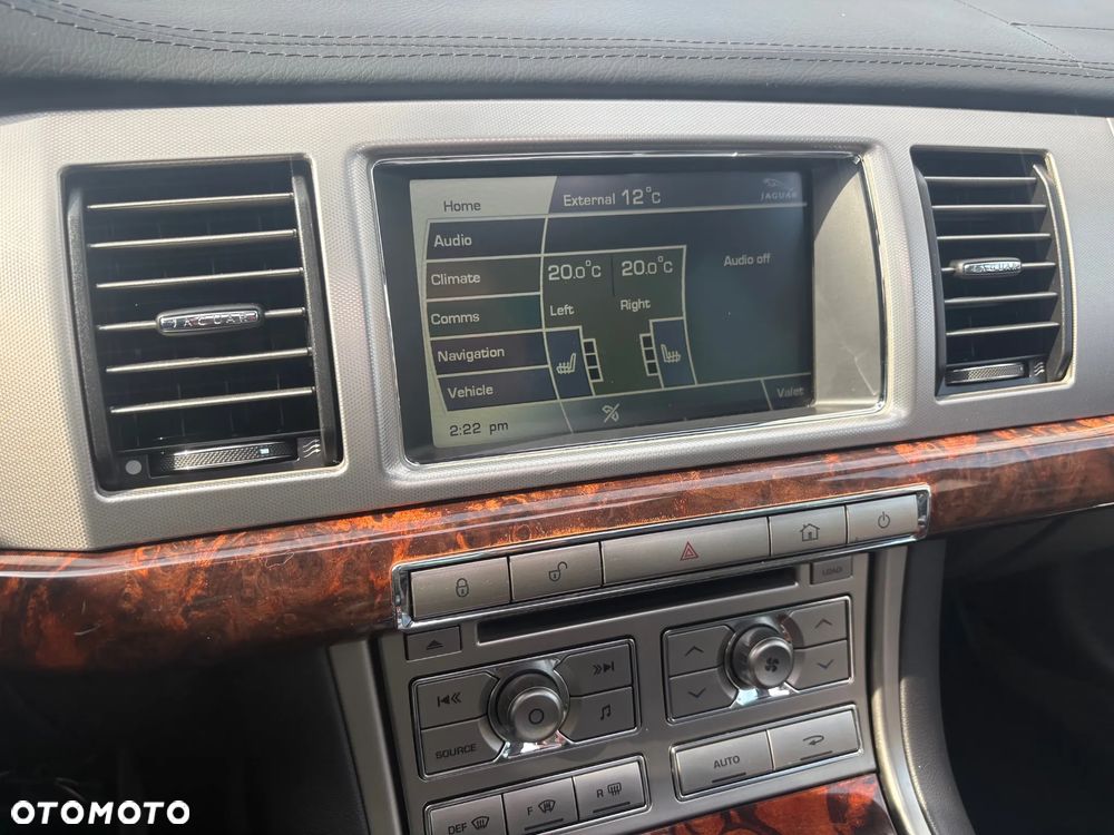 Jaguar XF 3.0 V6 Luxury - 21