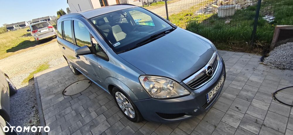Opel Zafira 1.9 CDTI Cosmo - 1