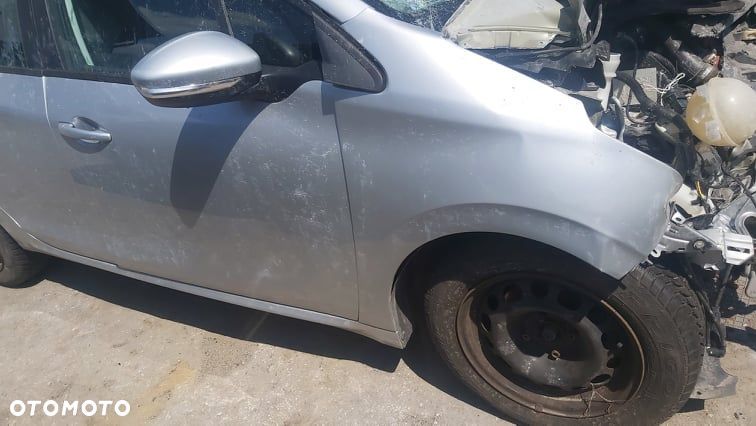 PEUGEOT 208 1,6 EHDI 92km rozrusznik - 5