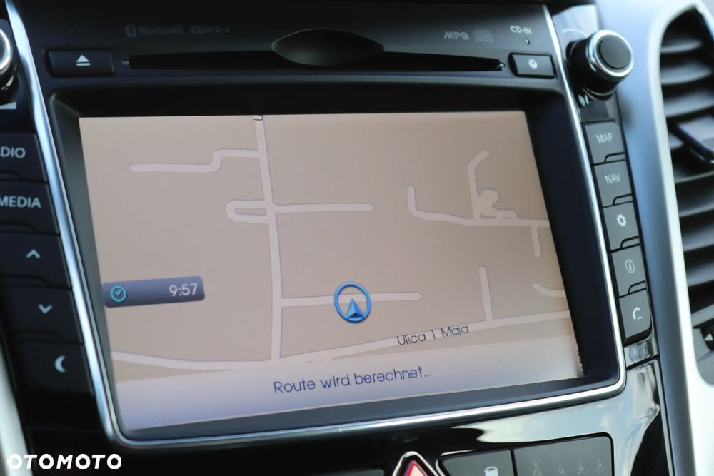 Hyundai i30 blue Kombi 1.6 GDi YES Gold - 35