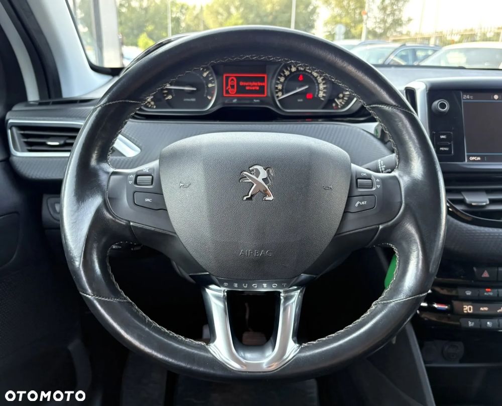 Peugeot 208 1.2 PureTech Style - 12