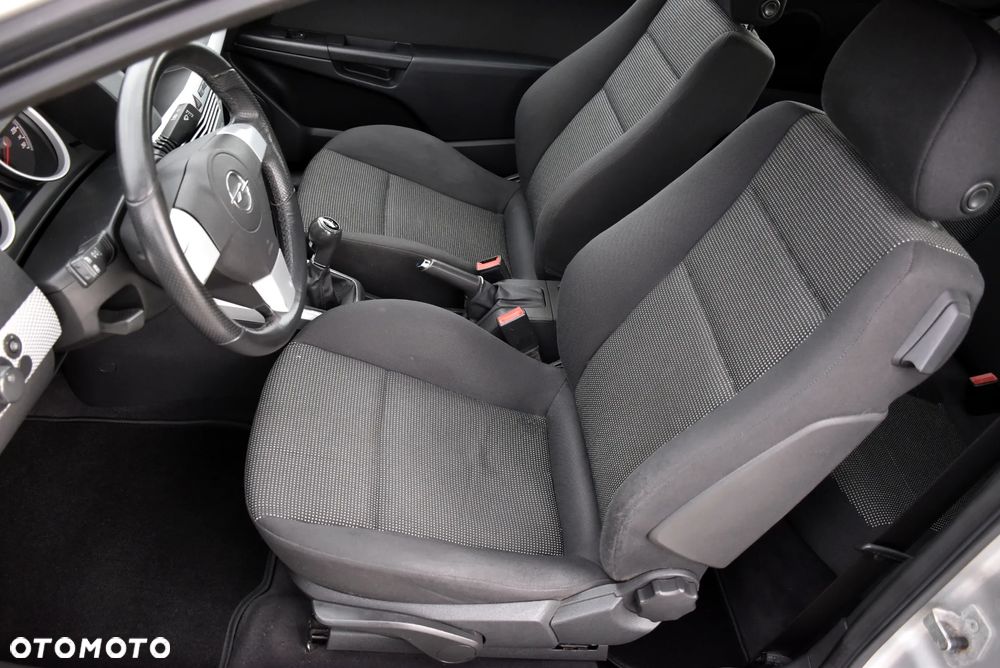 Opel Astra 1.8 Sport - 16