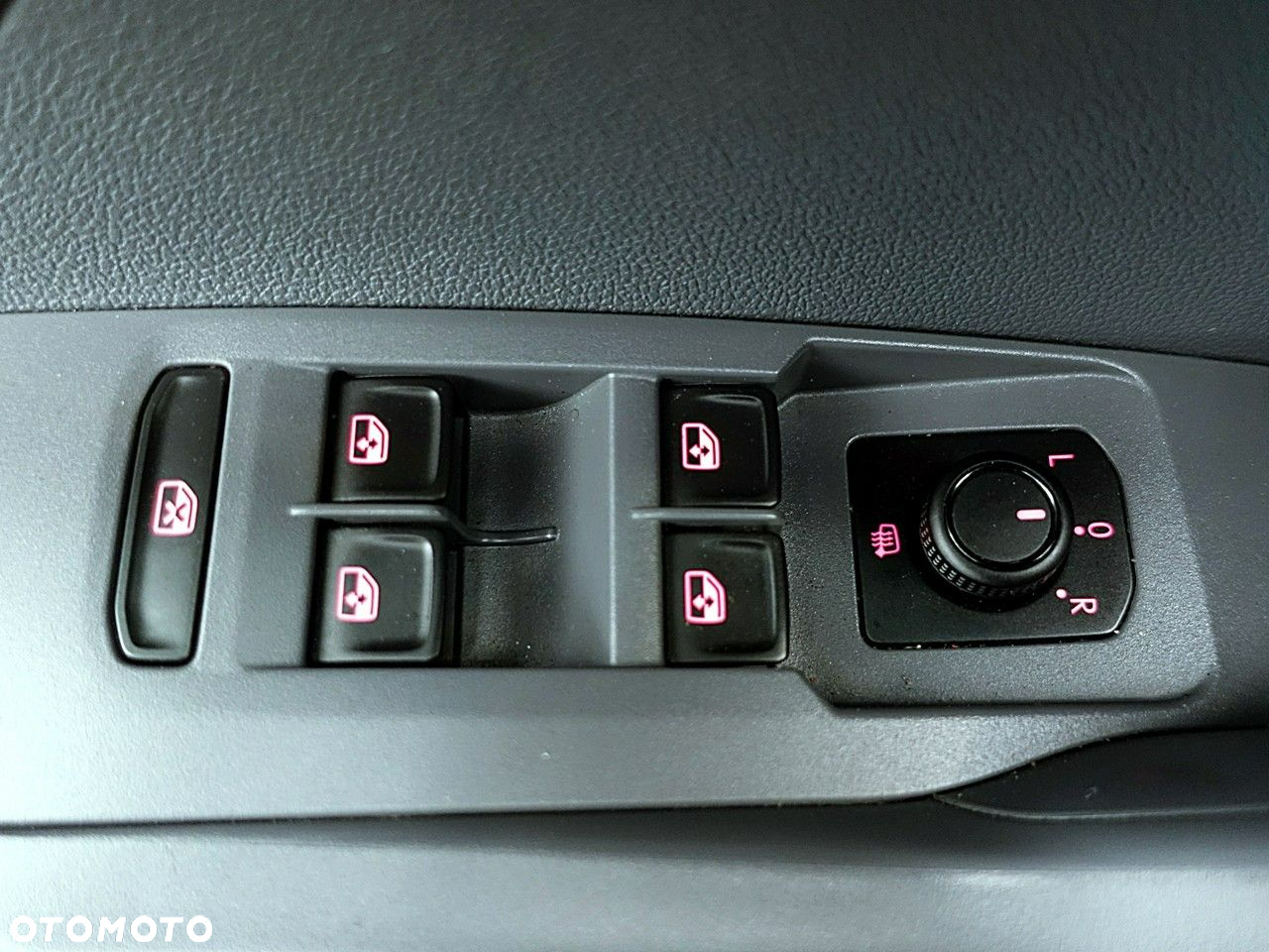 Volkswagen T-Cross - 18