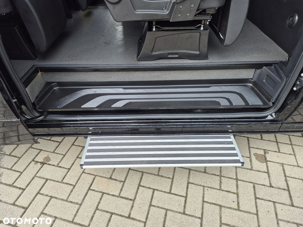 Mercedes-Benz Sprinter - 10