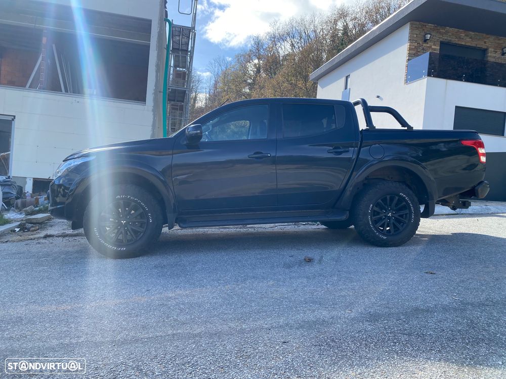 Mitsubishi L200 2.4 DI-D CD Instyle Sportb.Strakar 4WD - 2