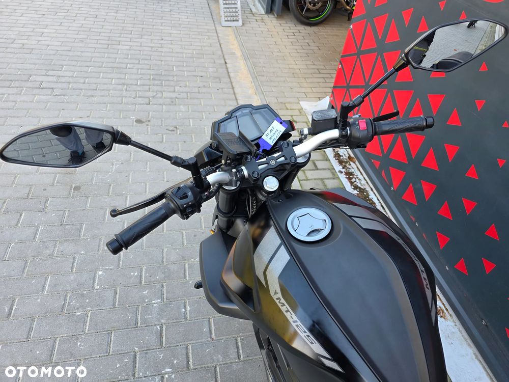 Yamaha MT - 15