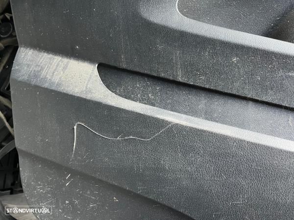 Quartela Frente Esquerda Mercedes-Benz Vito Caixa (W447) - 2