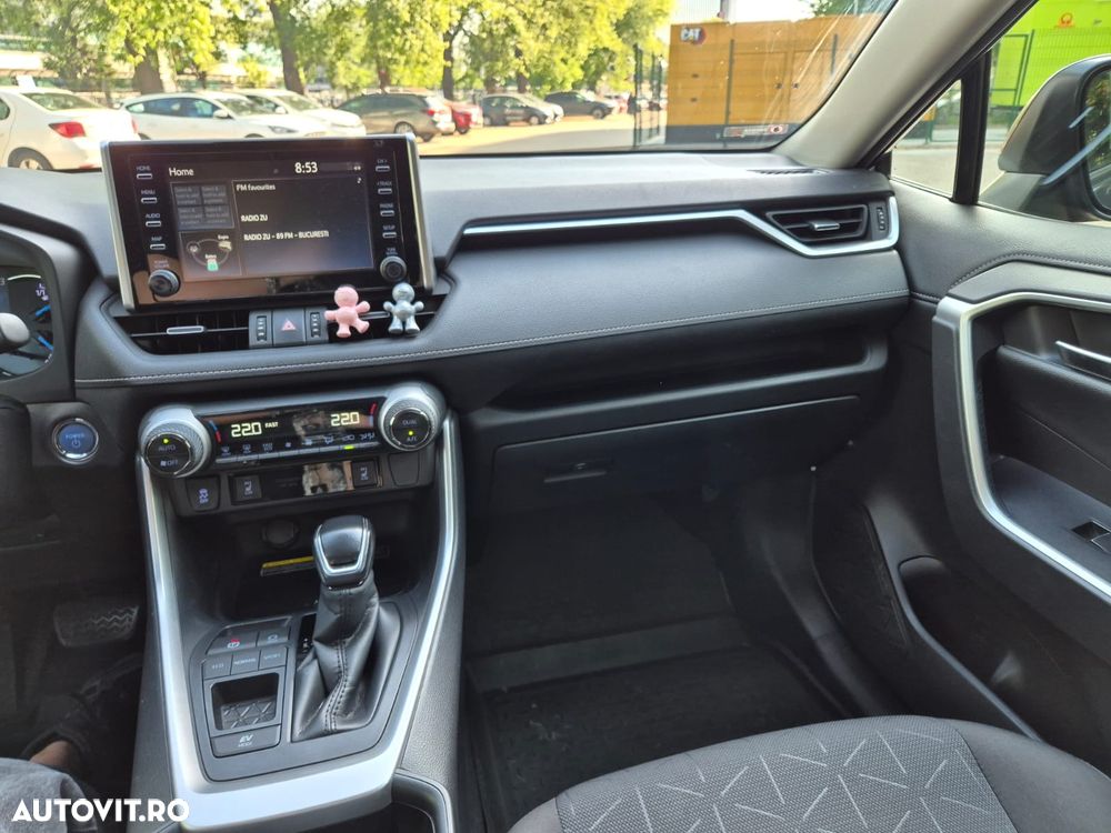 Toyota RAV4 - 7