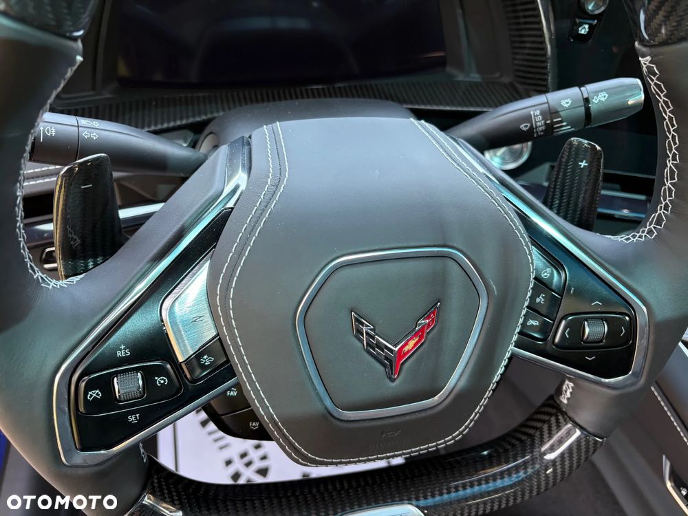 Chevrolet Corvette - 17