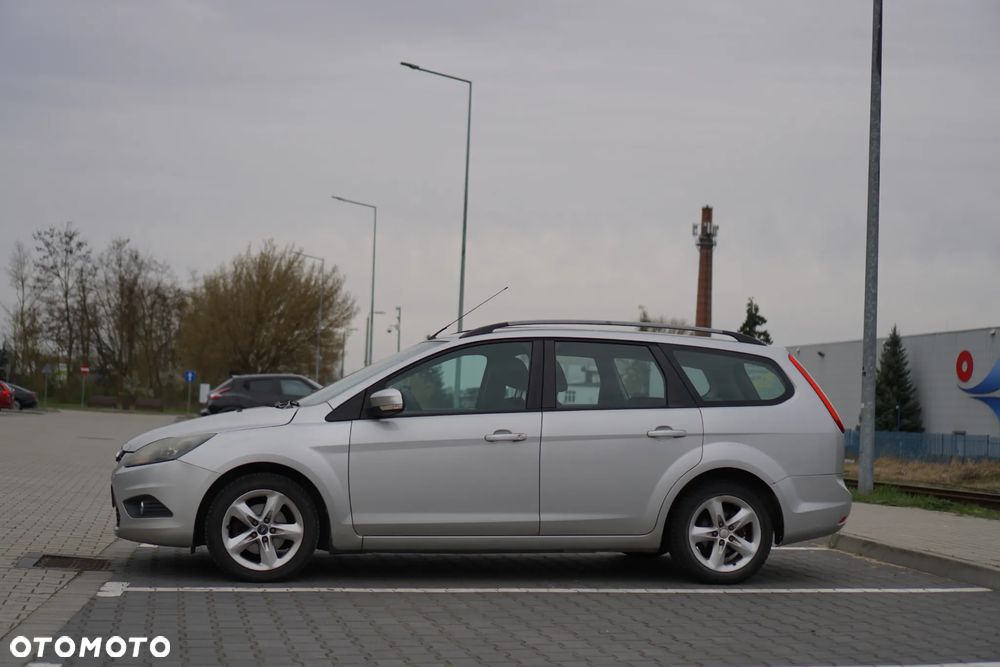 Ford Focus 1.6 TDCi DPF Ambiente - 6