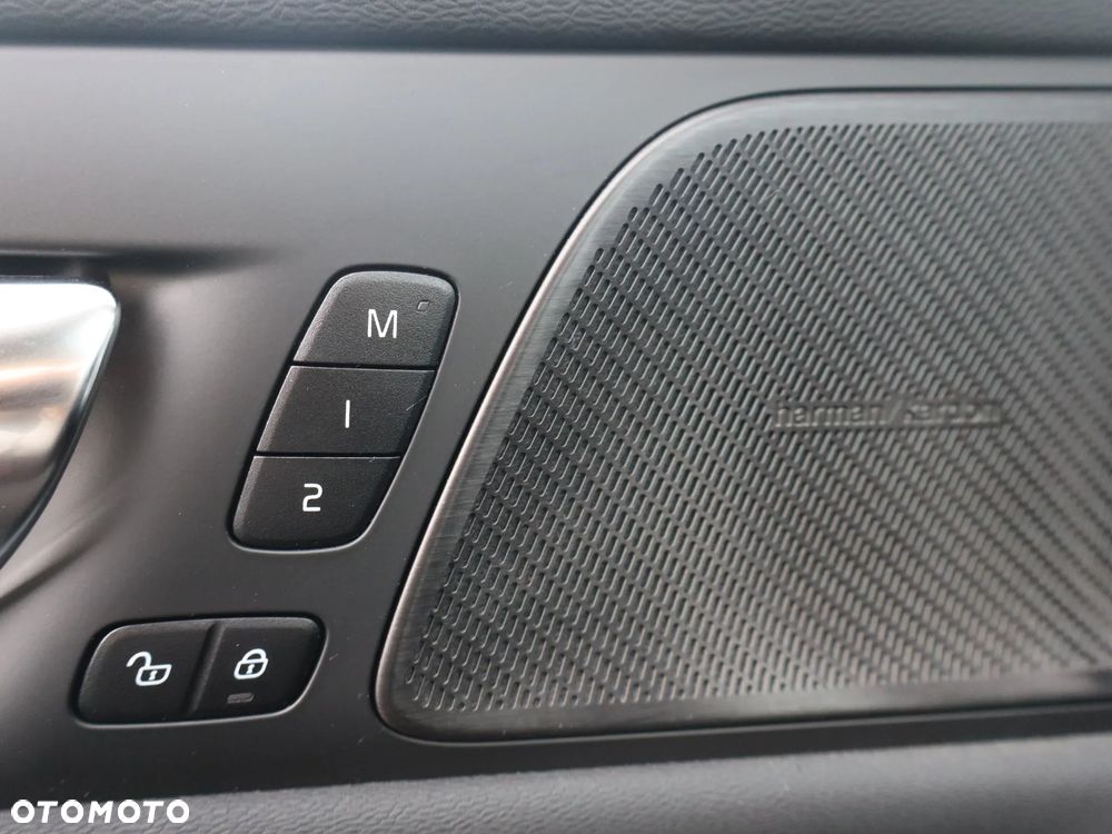 Volvo S60 B4 B Plus Dark - 15