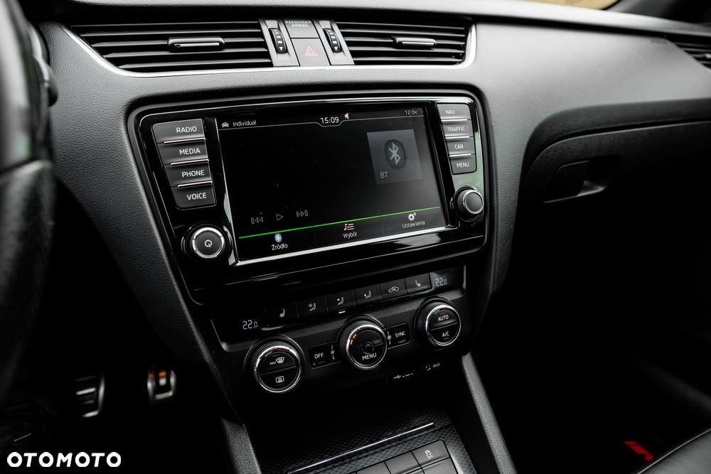 Skoda Octavia 2.0 TDI 4x4 DSG RS - 33
