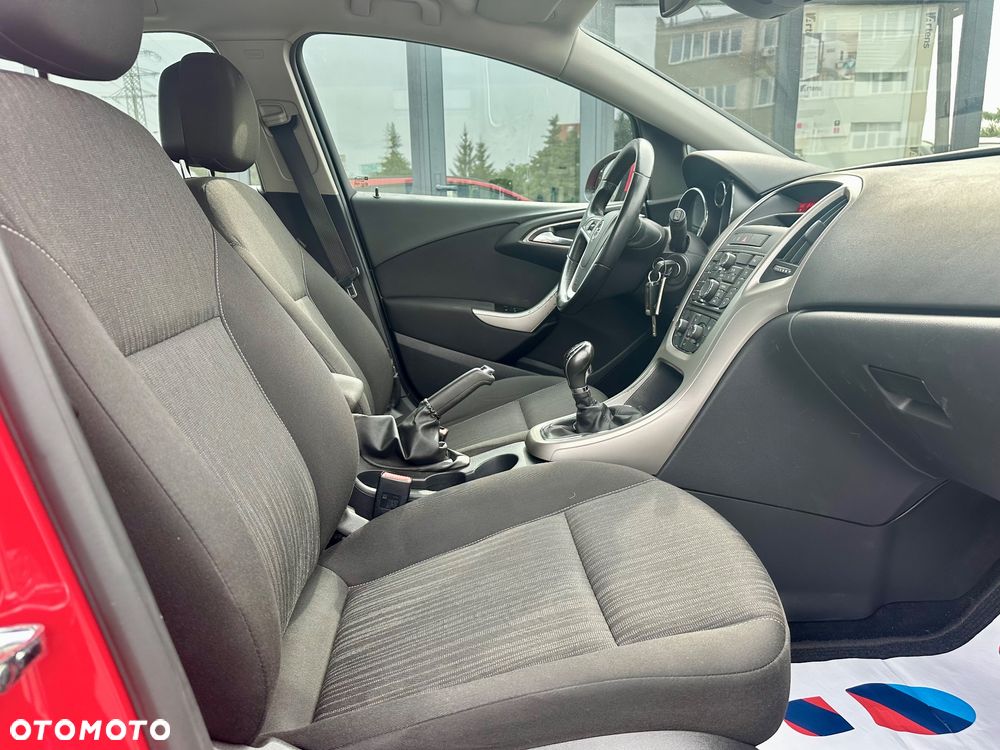 Opel Astra 1.4 Turbo 150 Jahre - 18