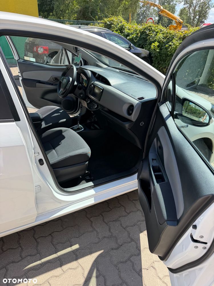Toyota Yaris Hybrid 100 Active EU6 - 7