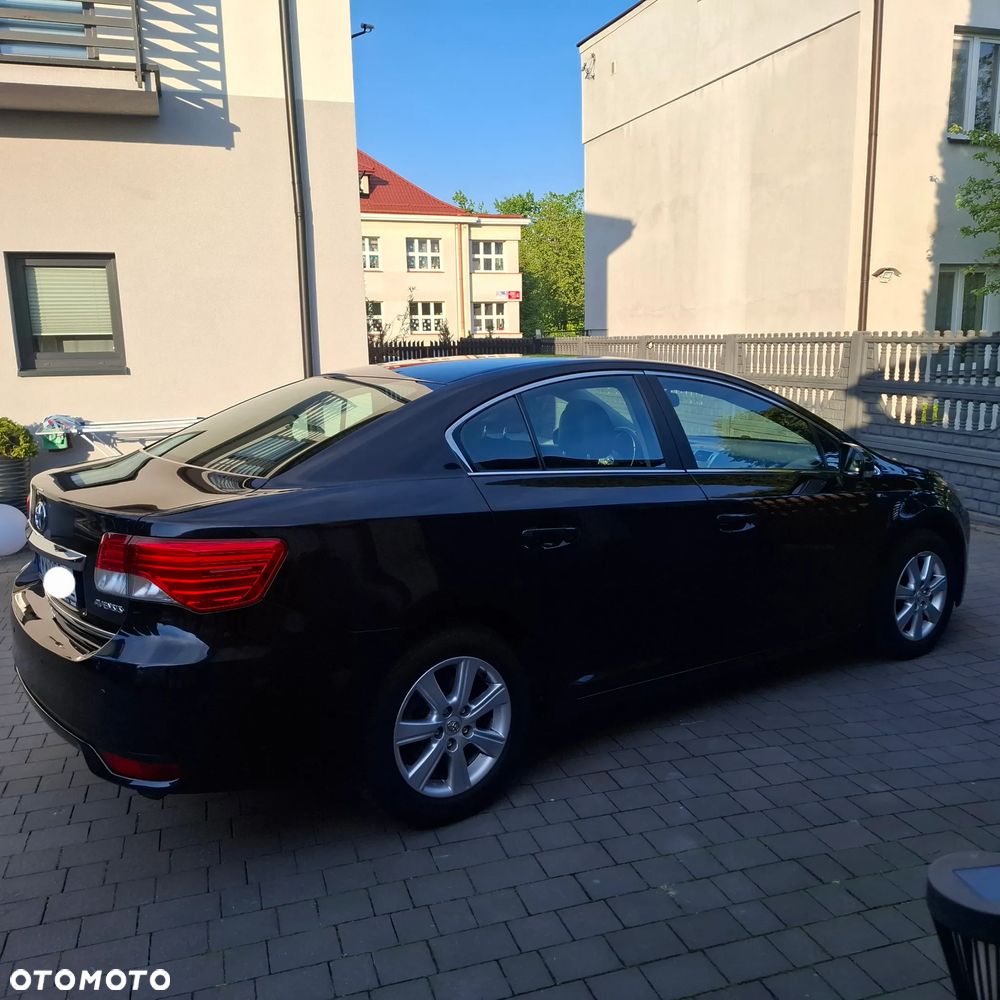 Toyota Avensis - 5