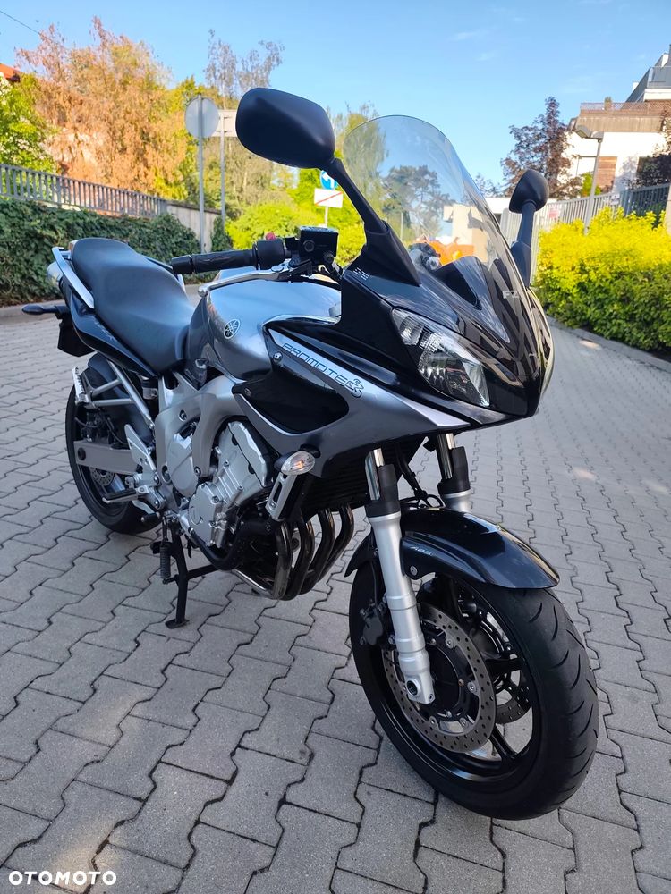 Yamaha FZ6 - 3