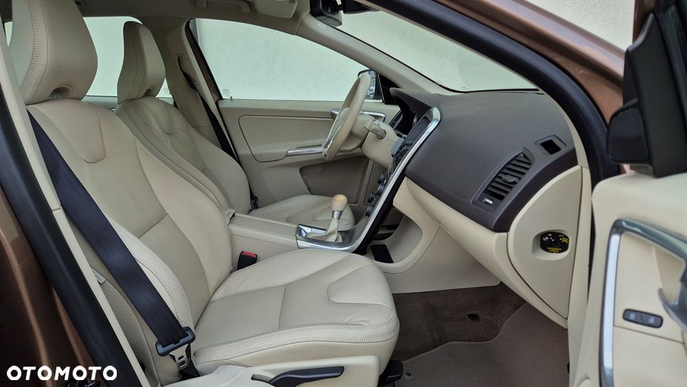 Volvo XC 60 D4 Summum - 18