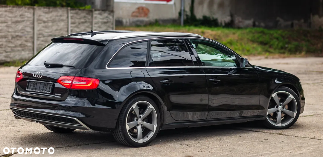 Audi A4 Avant 2.0 TDI DPF quattro S line Sportpaket - 12