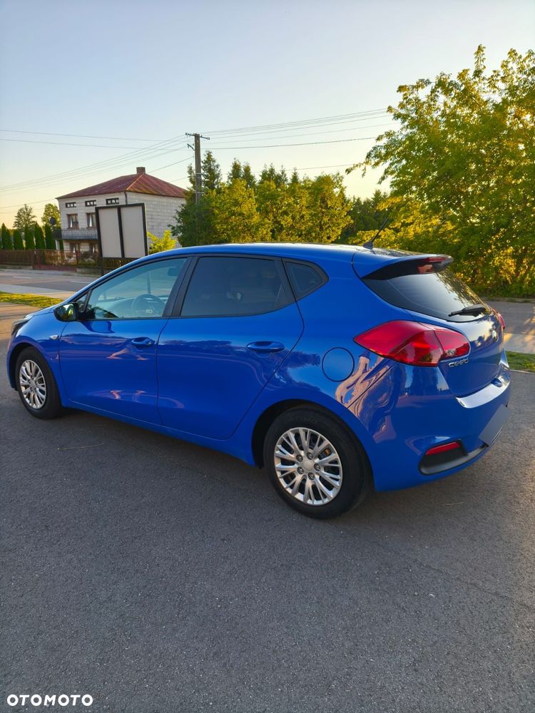 Kia Ceed 1.4 CRDi S - 6