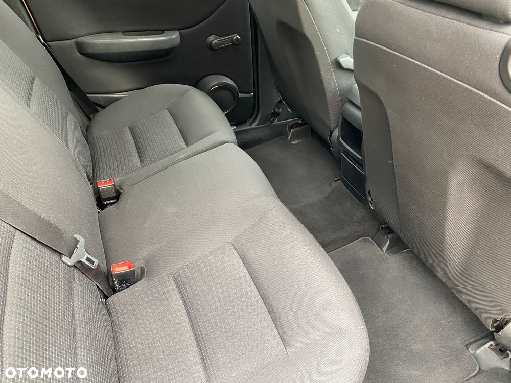 Mercedes-Benz Klasa B - 21