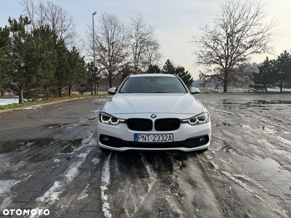 BMW Seria 3 2017 photo 2