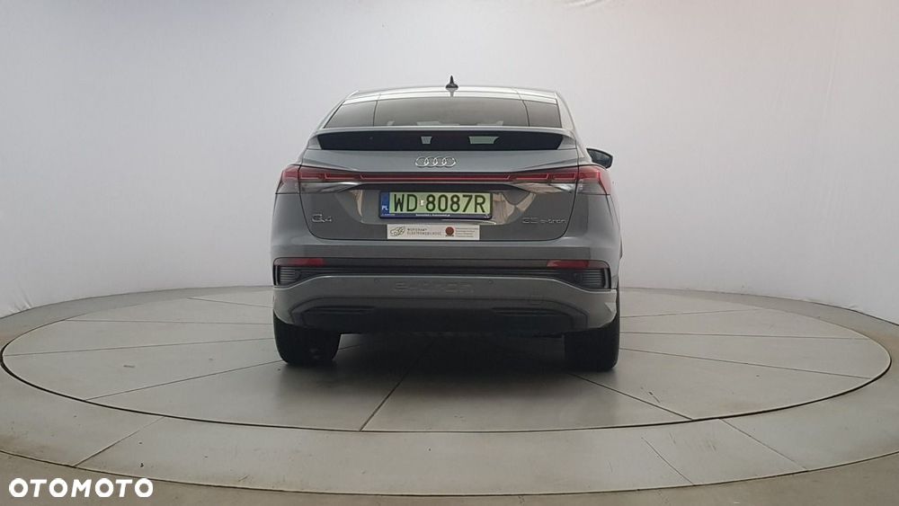 Audi Q4 e-tron - 6